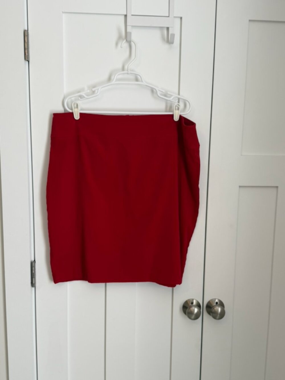 Avenue Women's Size 20 Red Stretch Pencil Skirt Career Office Pull On Plus Size